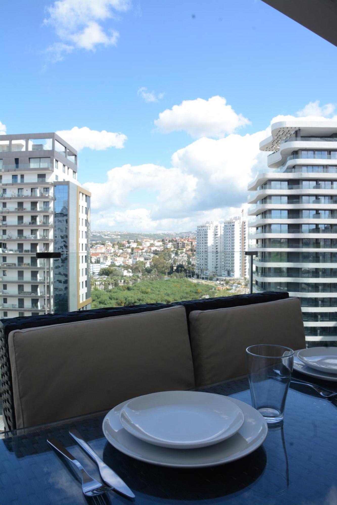 Appartement Andalusian Dream I 2 Bedrooms Near By The And Tgv Station *